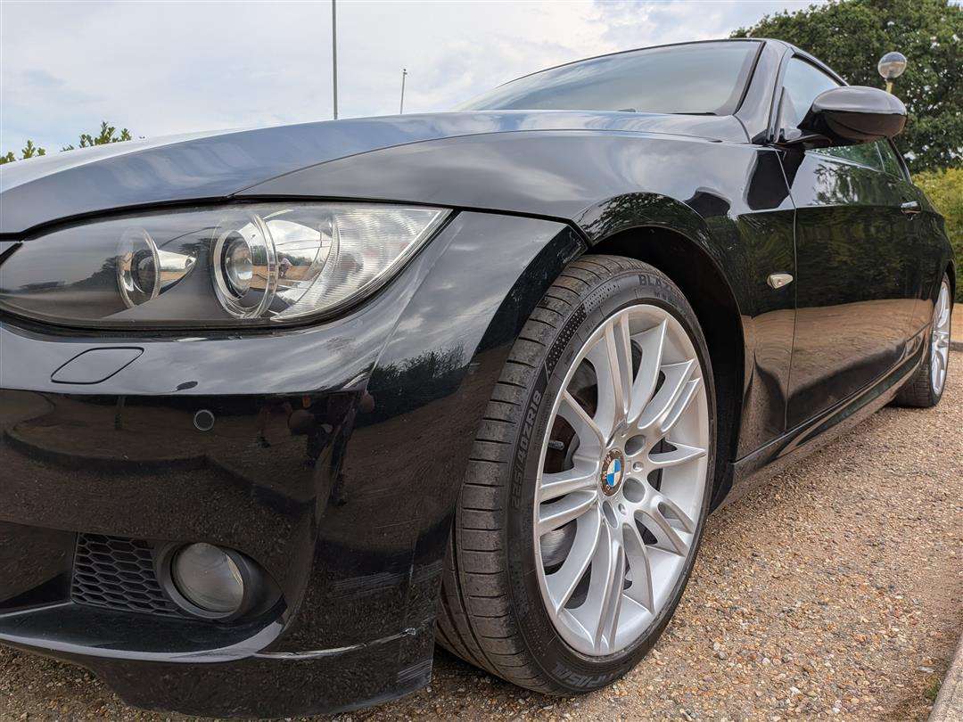 <p>2009 BMW 325I E93 M SPORT</p>