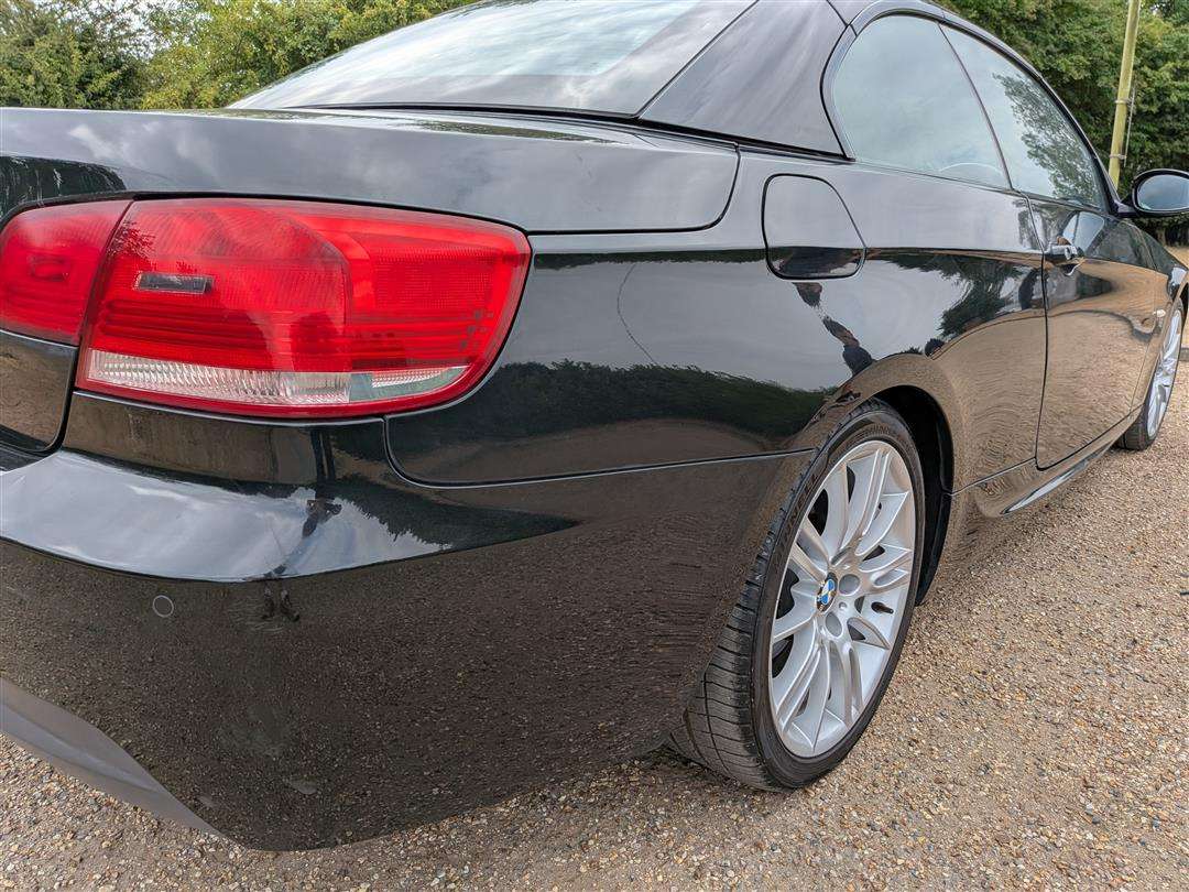 <p>2009 BMW 325I E93 M SPORT</p>