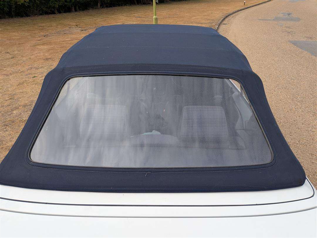 <p>1992 BMW 320I E30 CONVERTIBLE</p>