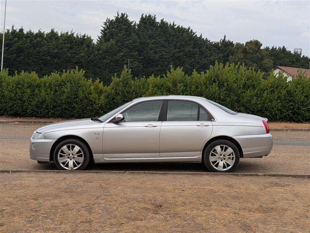 <p>2005 ROVER 75 V8</p>