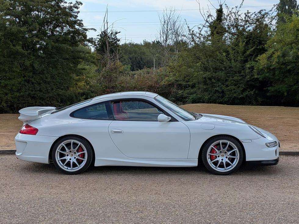 <p>2000 PORSCHE 911 996 CARRERA 4 GT3 EVOCATION</p>