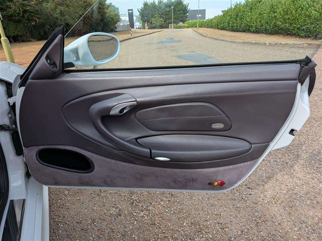 <p>2000 PORSCHE 911 996 CARRERA 4 GT3 EVOCATION</p>