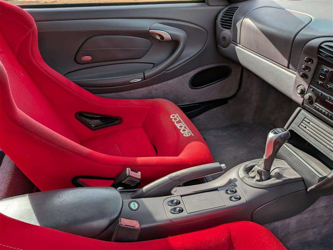 <p>2000 PORSCHE 911 996 CARRERA 4 GT3 EVOCATION</p>