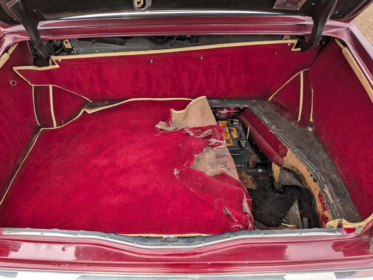 <p>1984 ROLLS ROYCE SILVER SPIRIT</p>