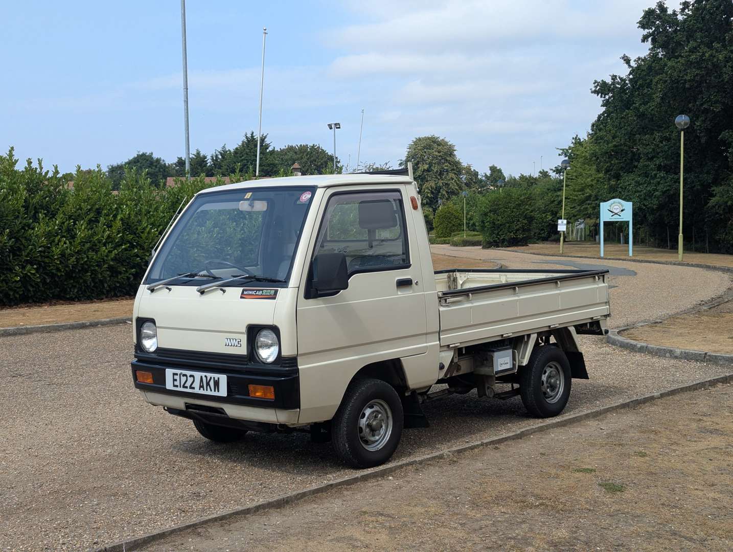 <p>1988 MITSUBISHI MINICAB U14T PICK-UP</p>