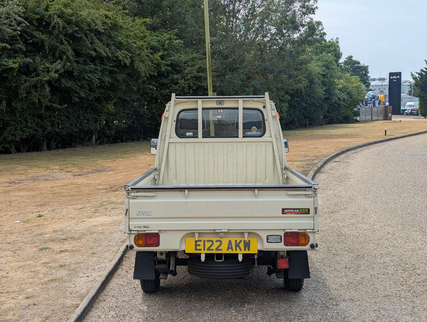 <p>1988 MITSUBISHI MINICAB U14T PICK-UP</p>
