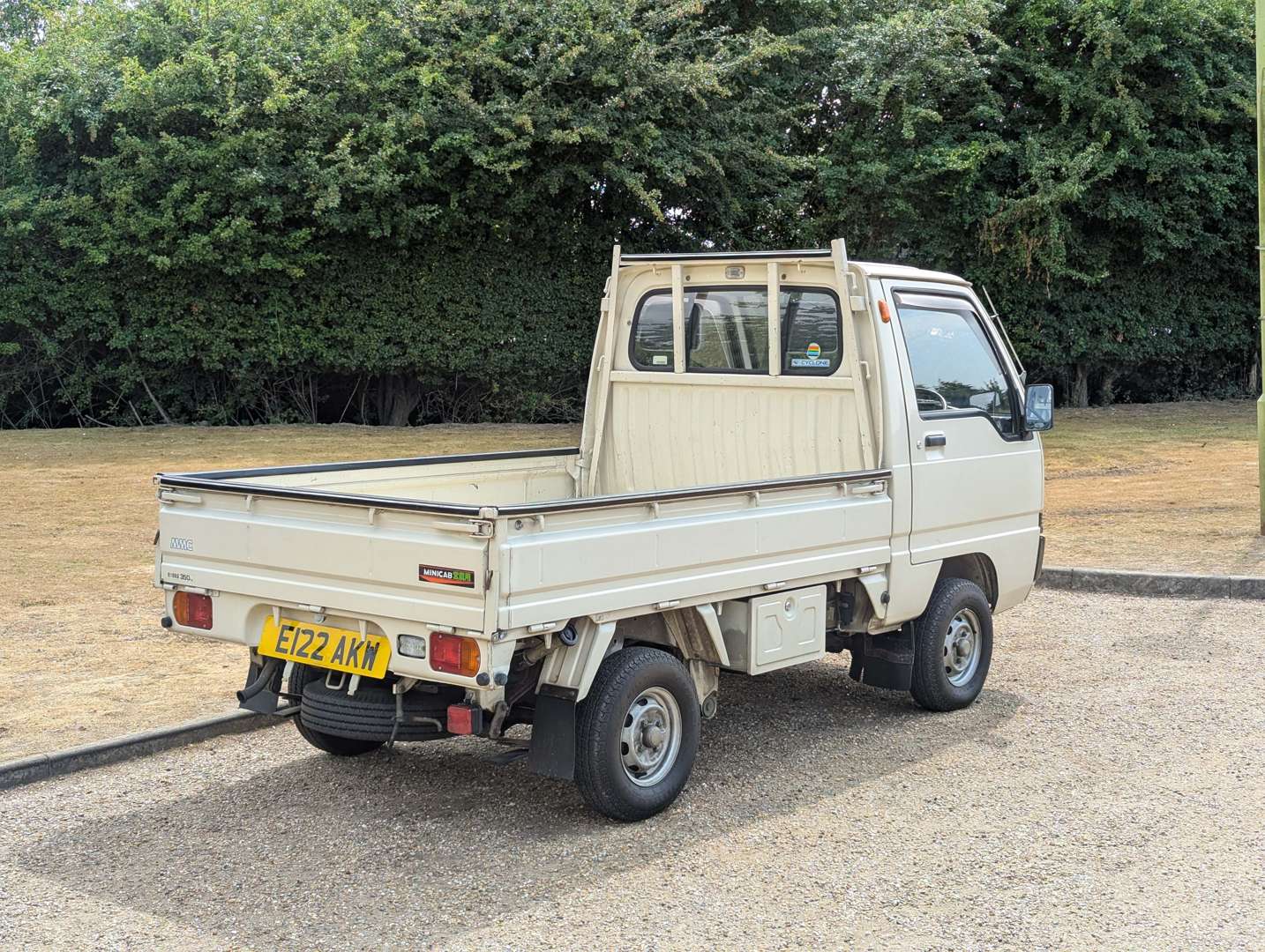 <p>1988 MITSUBISHI MINICAB U14T PICK-UP</p>