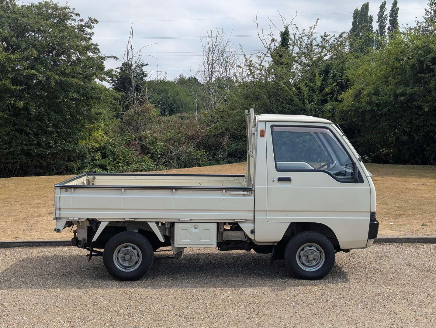 <p>1988 MITSUBISHI MINICAB U14T PICK-UP</p>