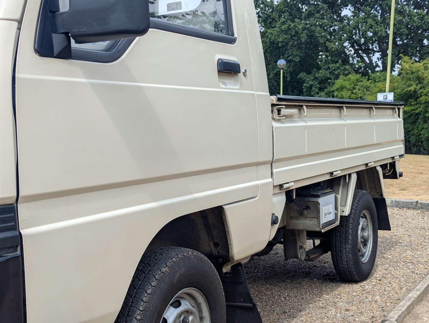 <p>1988 MITSUBISHI MINICAB U14T PICK-UP</p>