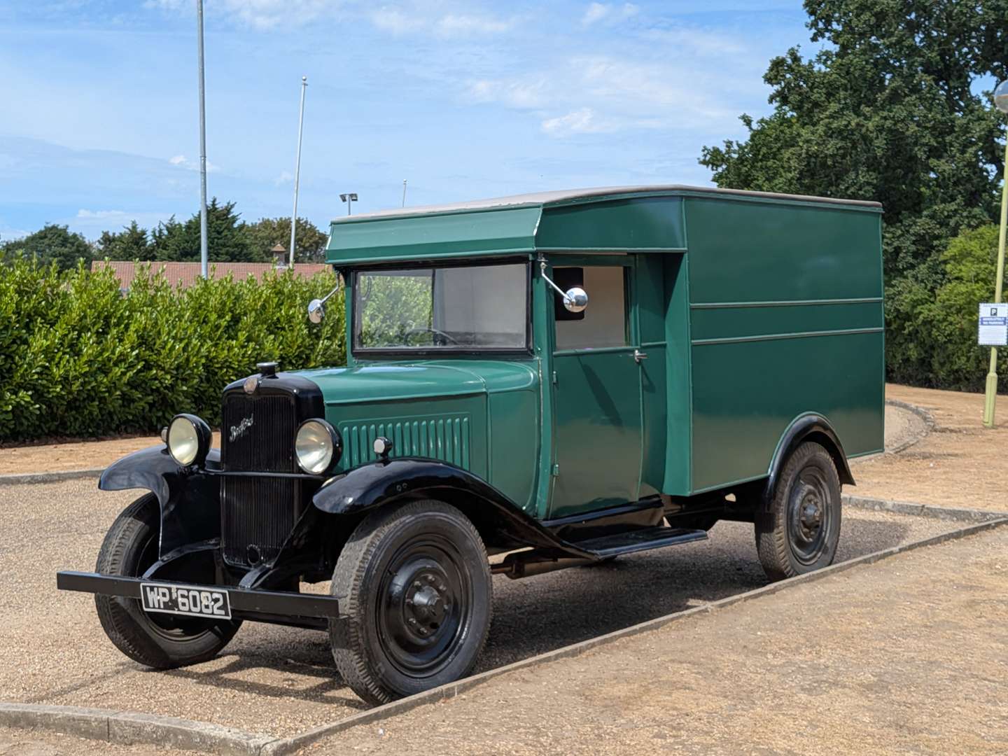 <p>1934 BEDFORD VAN</p>