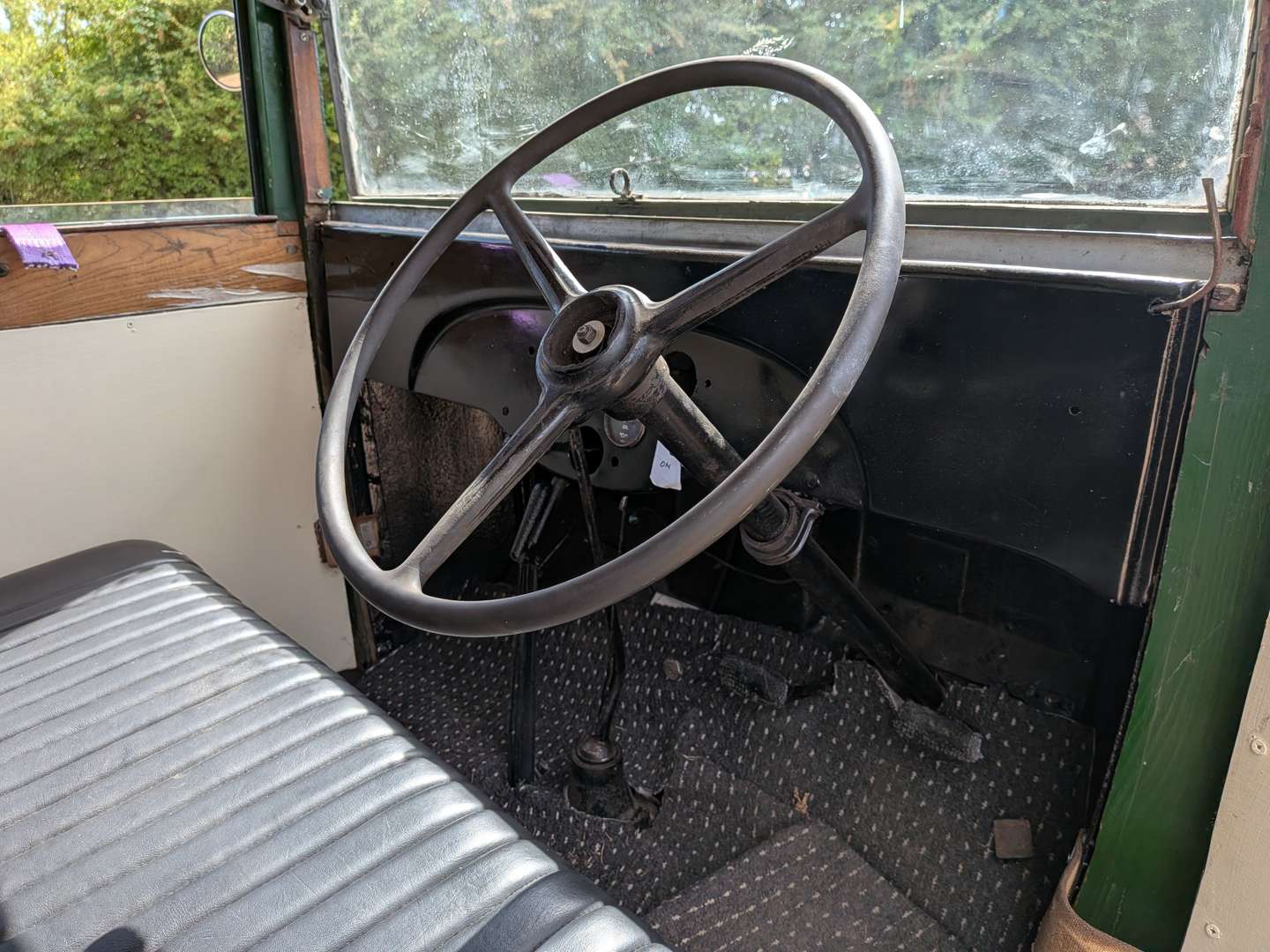 <p>1934 BEDFORD VAN</p>
