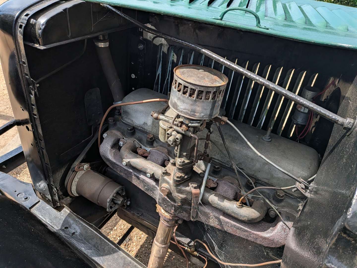 <p>1934 BEDFORD VAN</p>