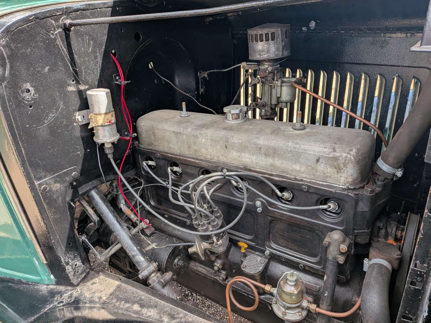 <p>1934 BEDFORD VAN</p>