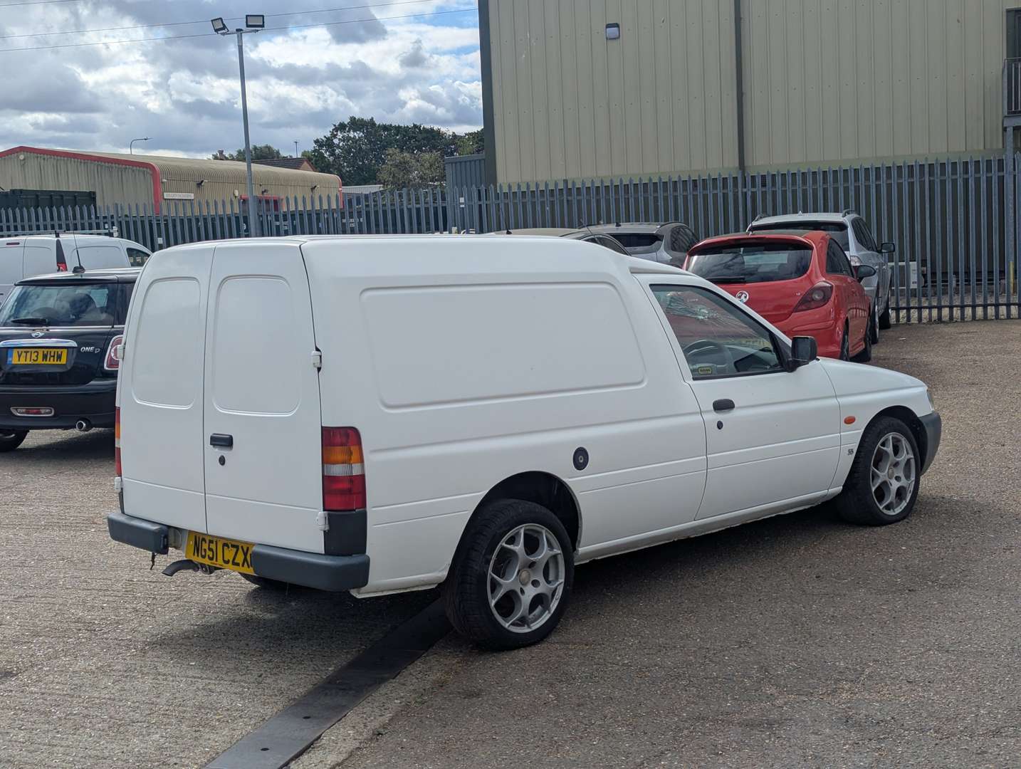<p>2002 FORD ESCORT 55D VAN</p>