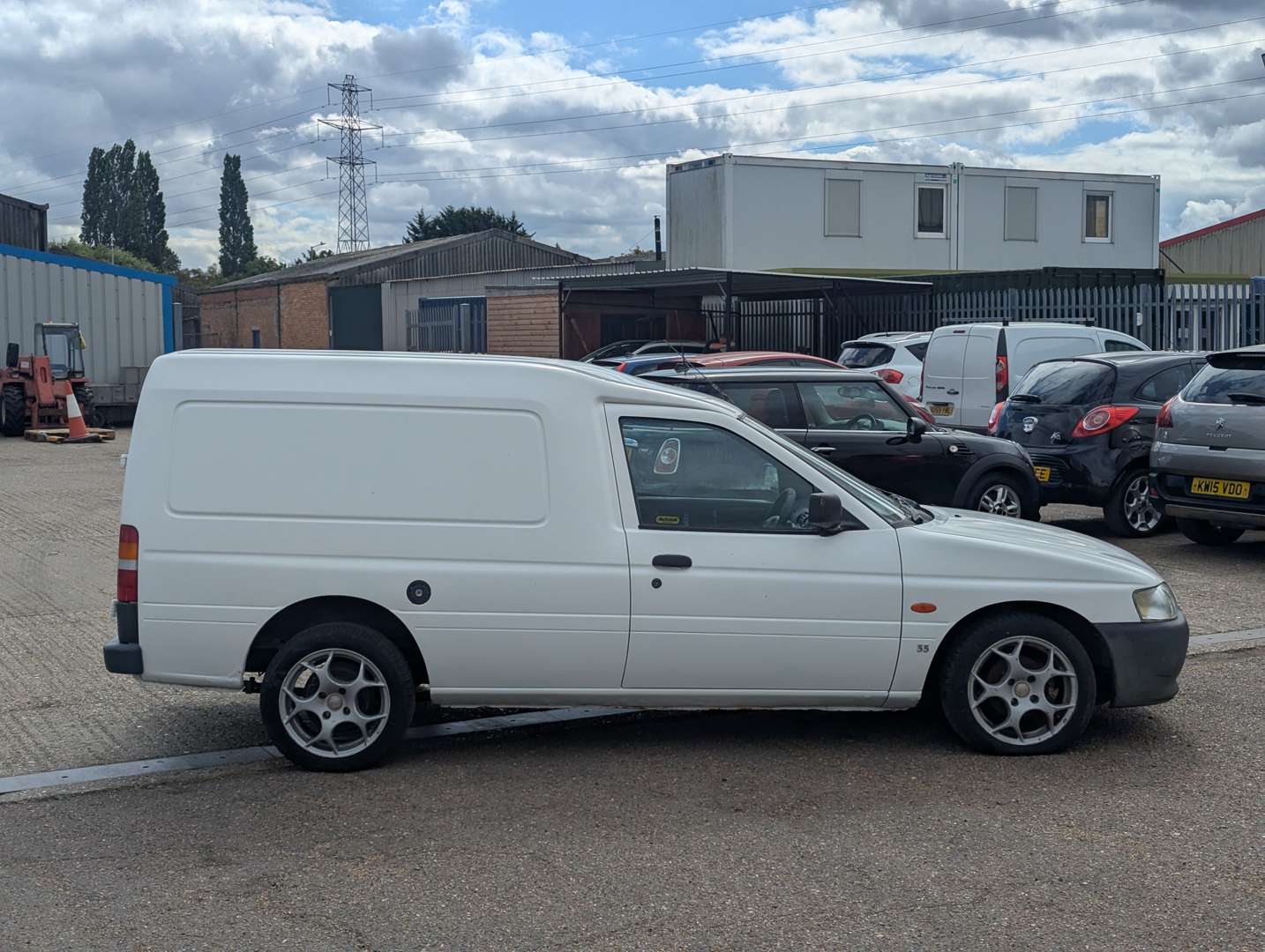 <p>2002 FORD ESCORT 55D VAN</p>