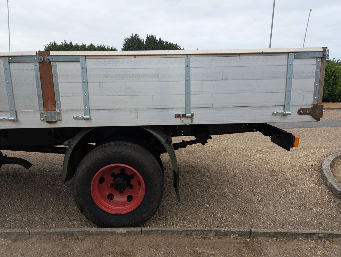 <p>1985 BEDFORD TK DROPSIDE LORRY</p>