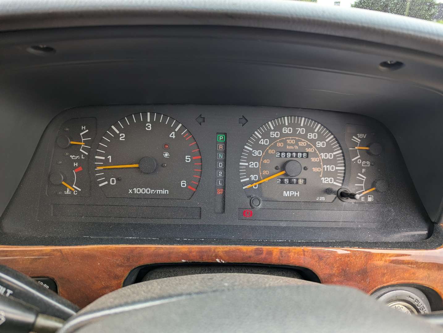 <p>1994 TOYOTA LAND CRUISER 80 SERIES</p>
