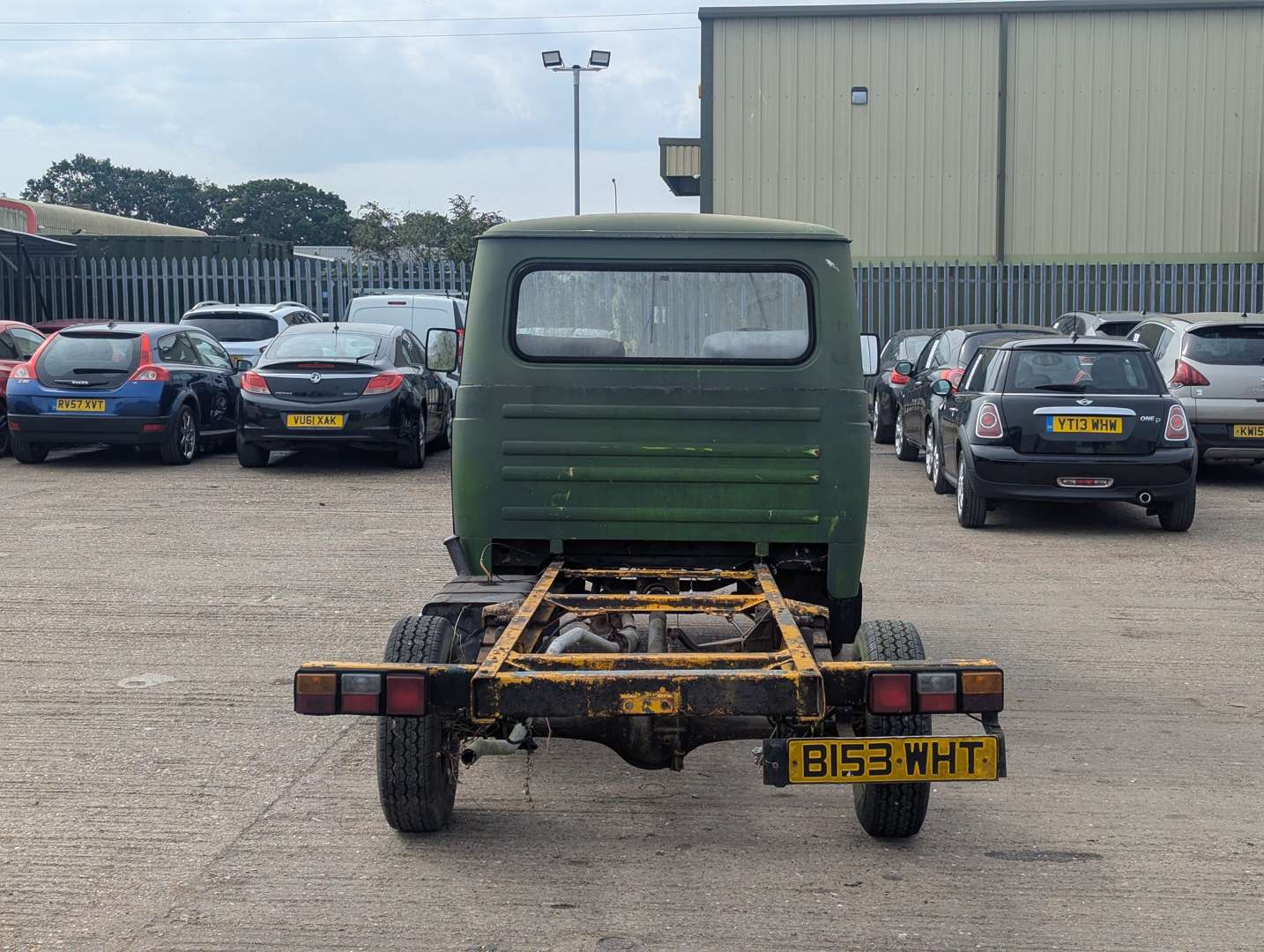 <p>1984 FRIEGHT ROVER SHERPA PICK-UP</p>