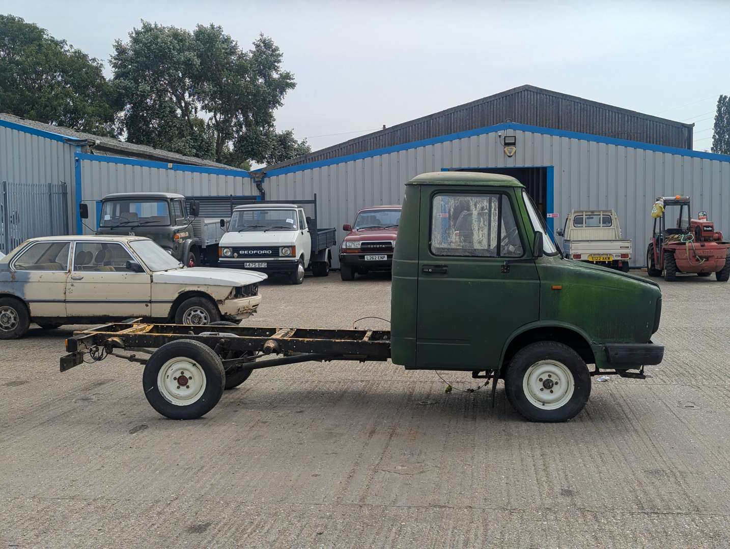 <p>1984 FRIEGHT ROVER SHERPA PICK-UP</p>