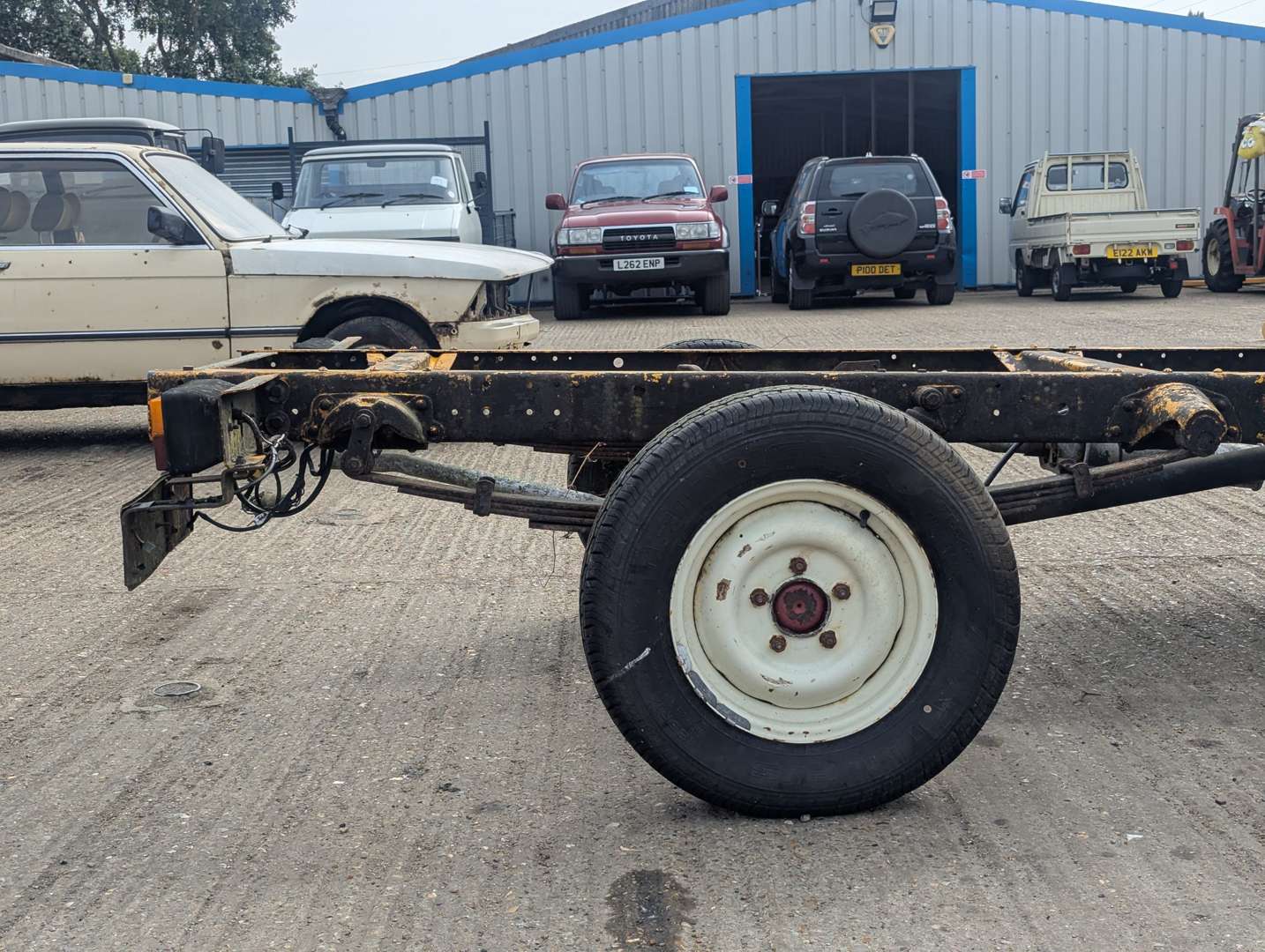 <p>1984 FRIEGHT ROVER SHERPA PICK-UP</p>