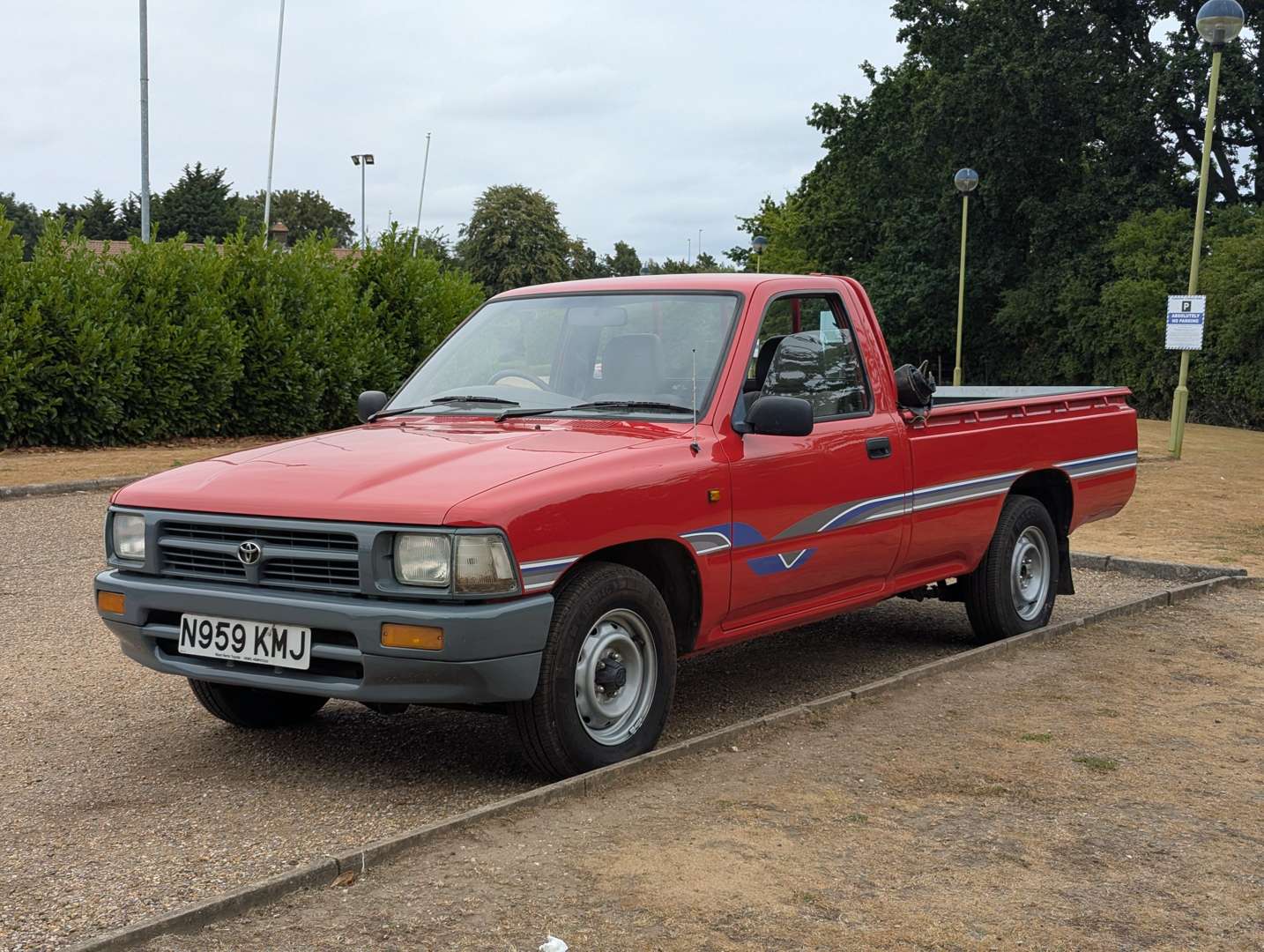 <p>1996 TOYOTA HI-LUX</p>