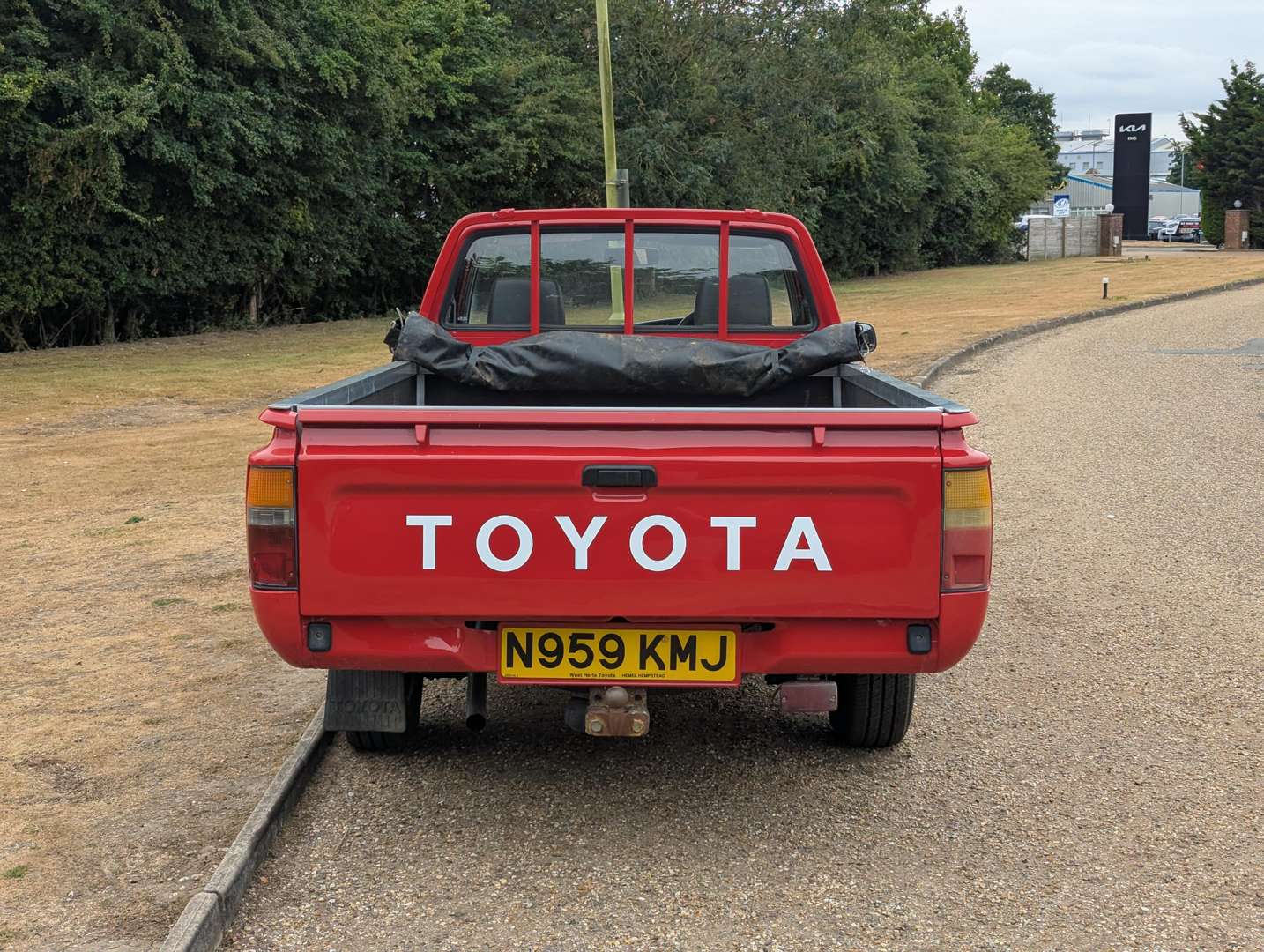 <p>1996 TOYOTA HI-LUX</p>