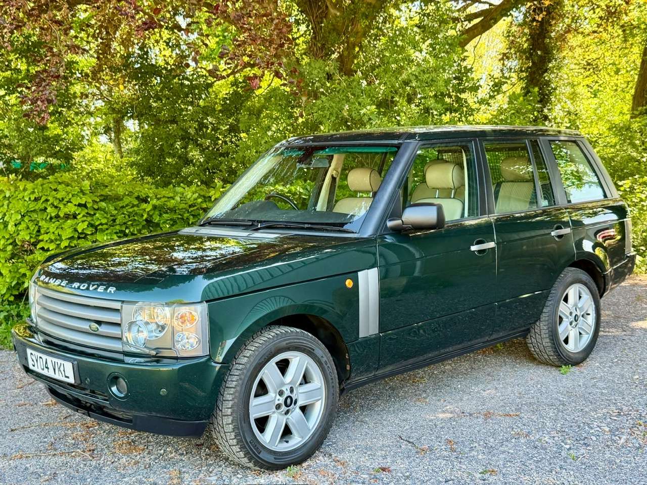 <p>2004 RANGE ROVER HSE V8 AUTO</p>