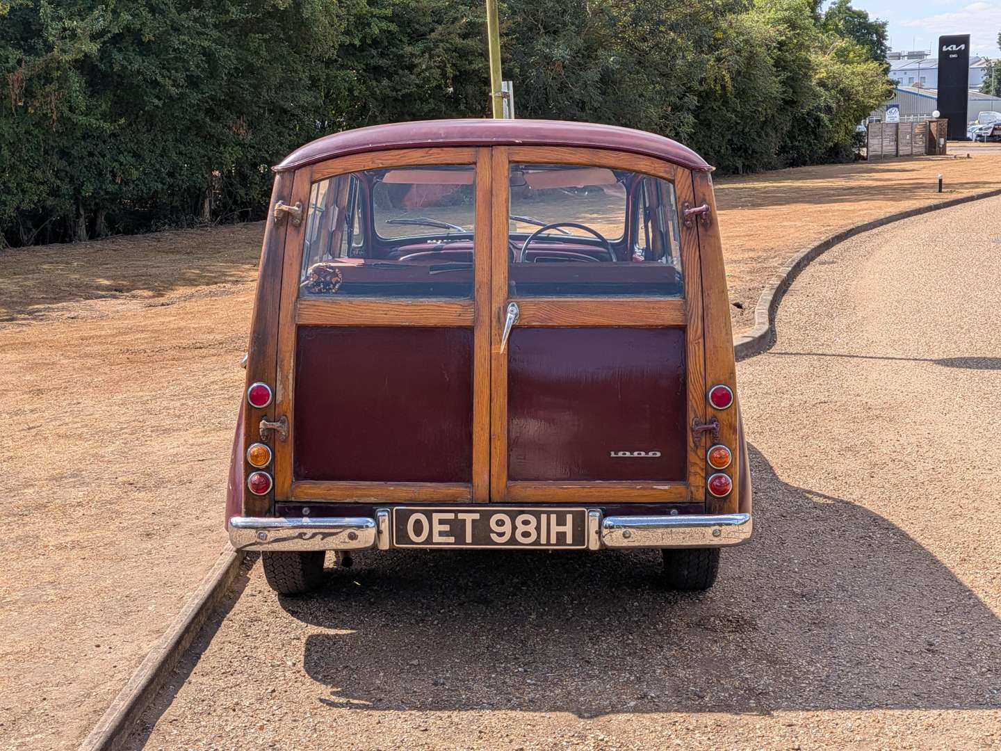 <p>1970 MORRIS MINOR TRAVELLER 1100</p>