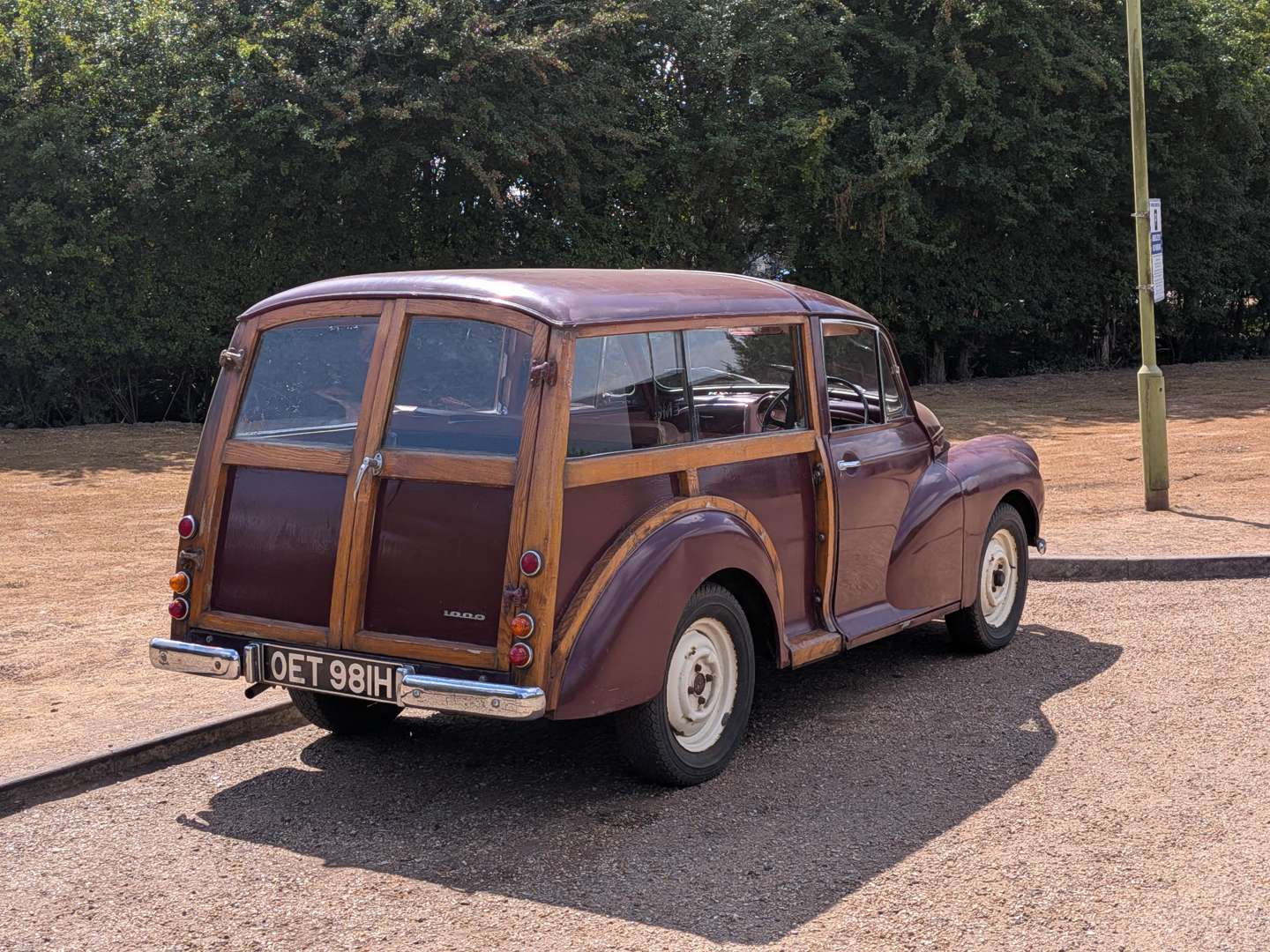 <p>1970 MORRIS MINOR TRAVELLER 1100</p>