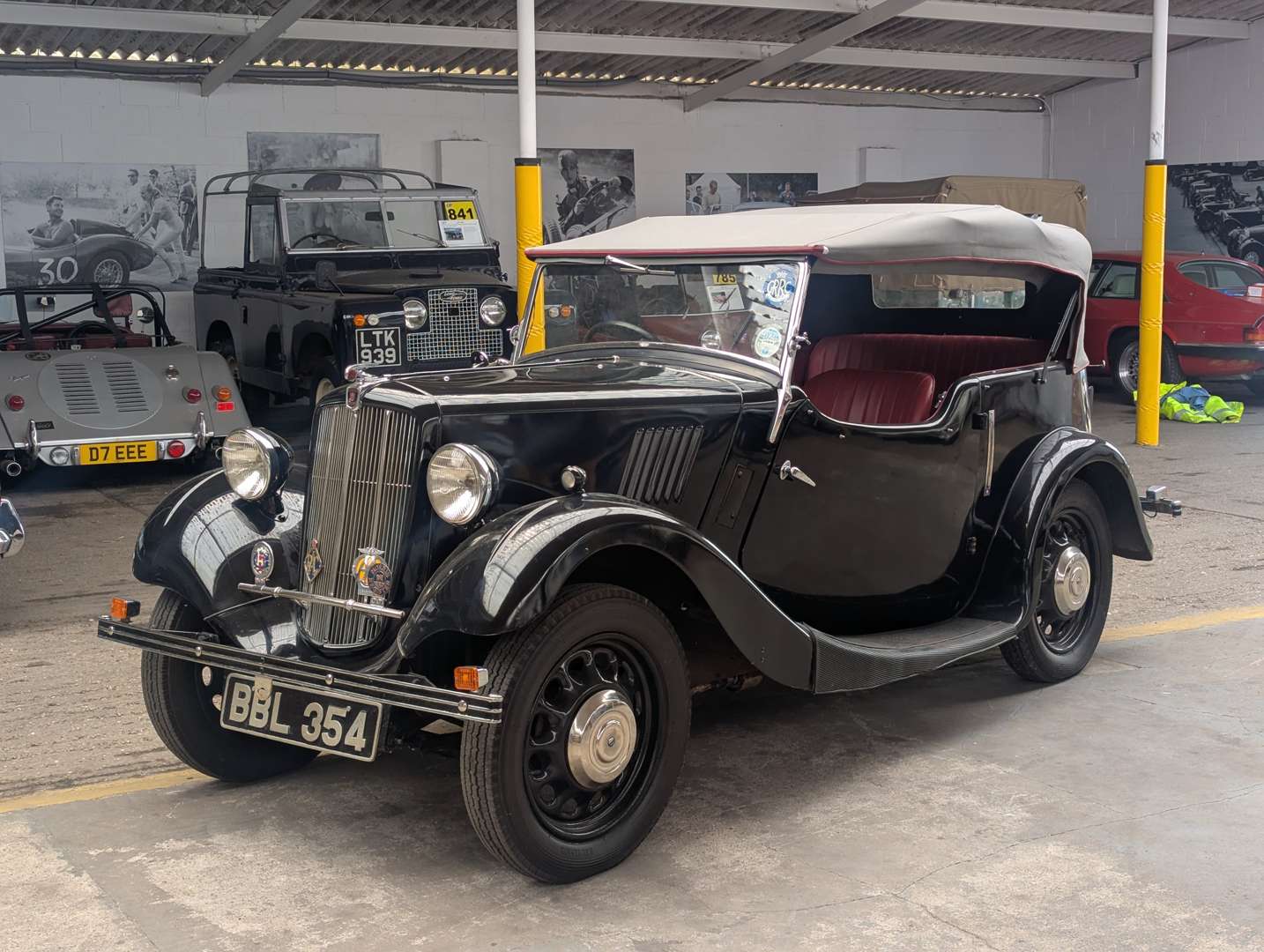 <p>1938 MORRIS 8</p>