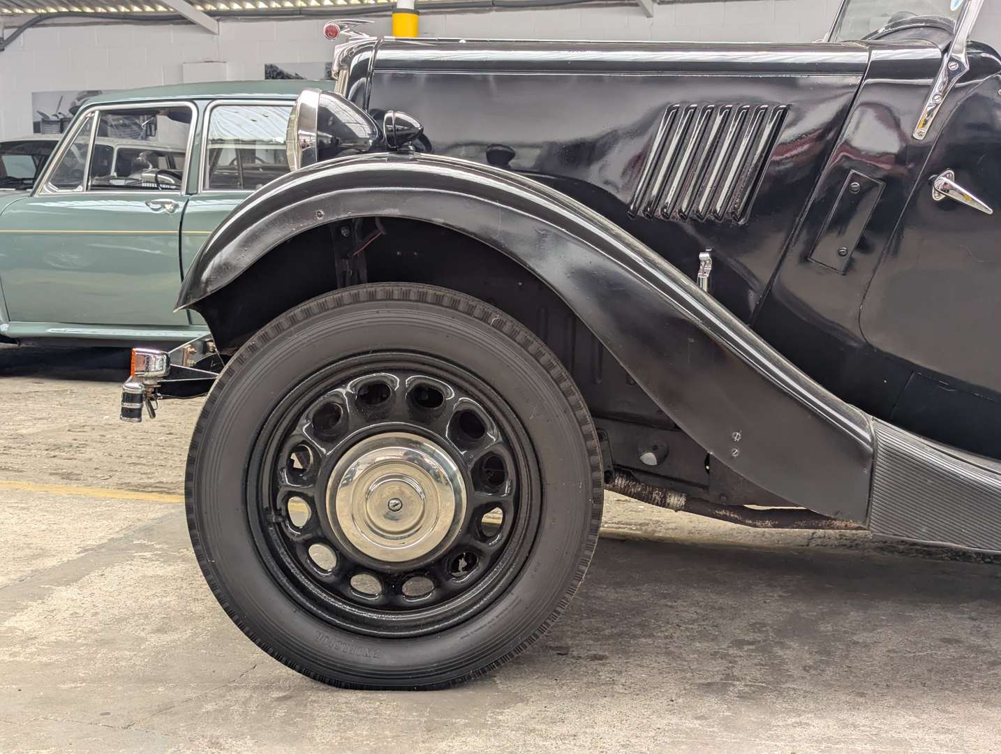 <p>1938 MORRIS 8</p>