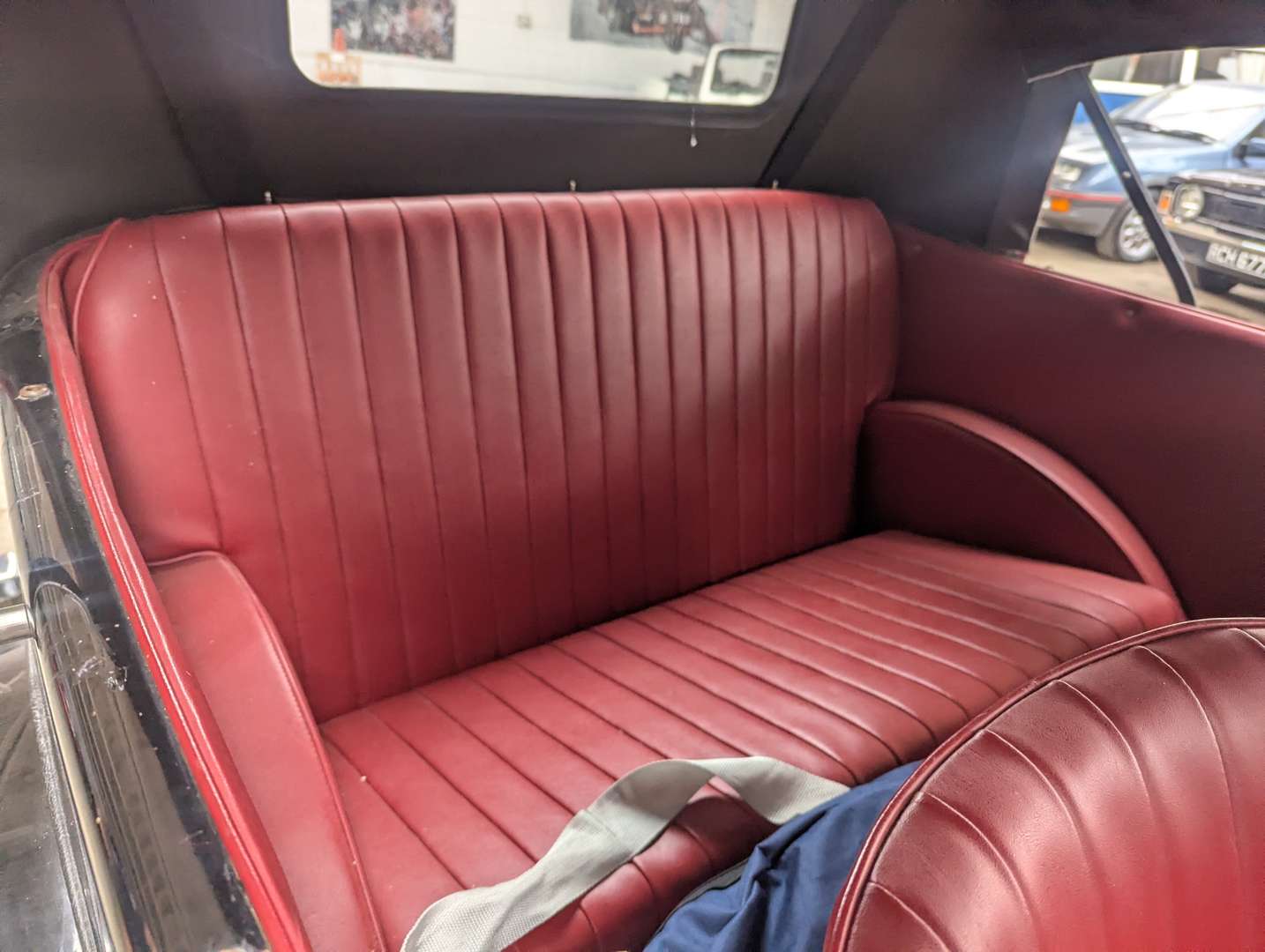 <p>1938 MORRIS 8</p>
