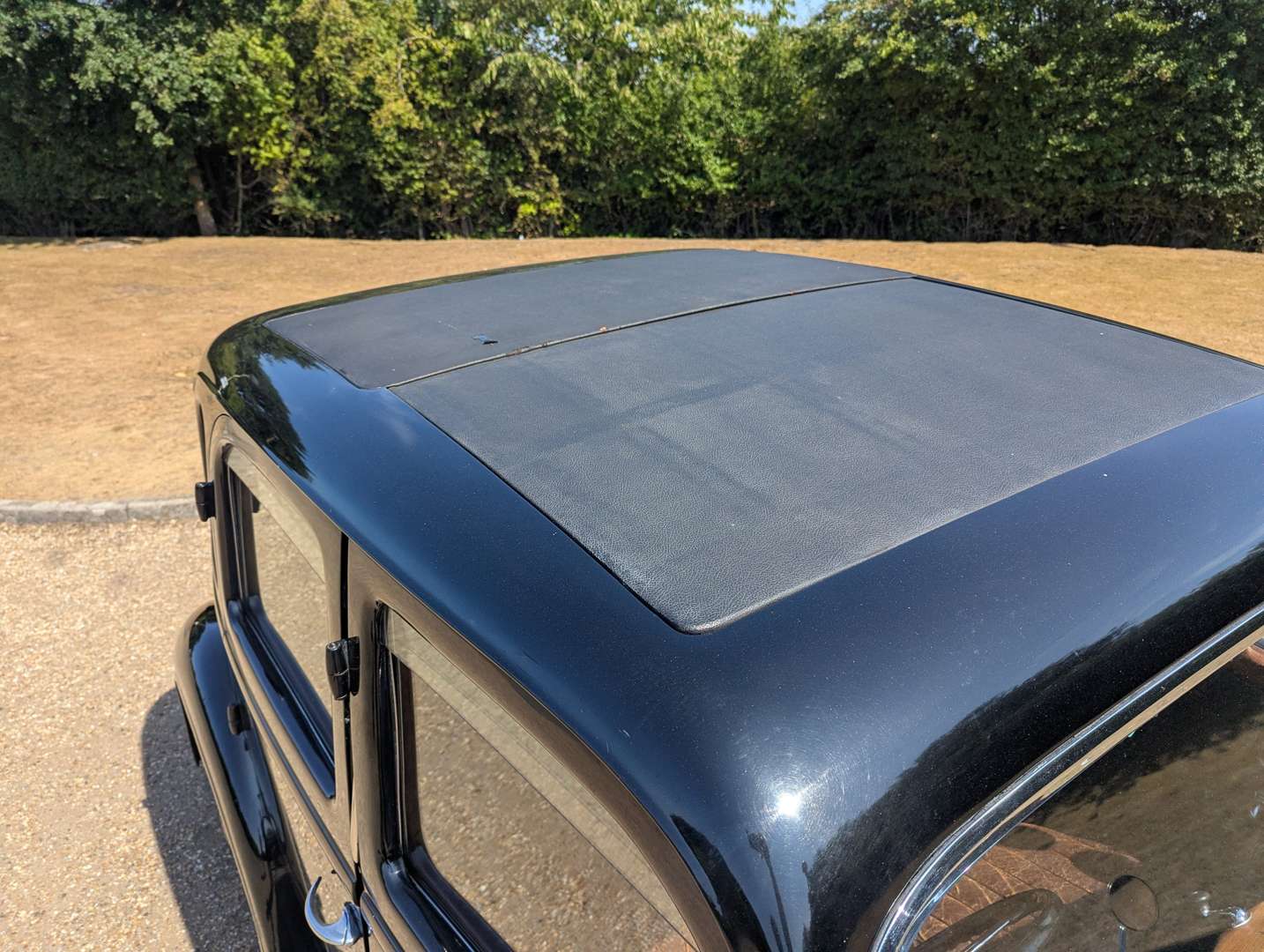 <p>1939 ROVER 12 P2</p>