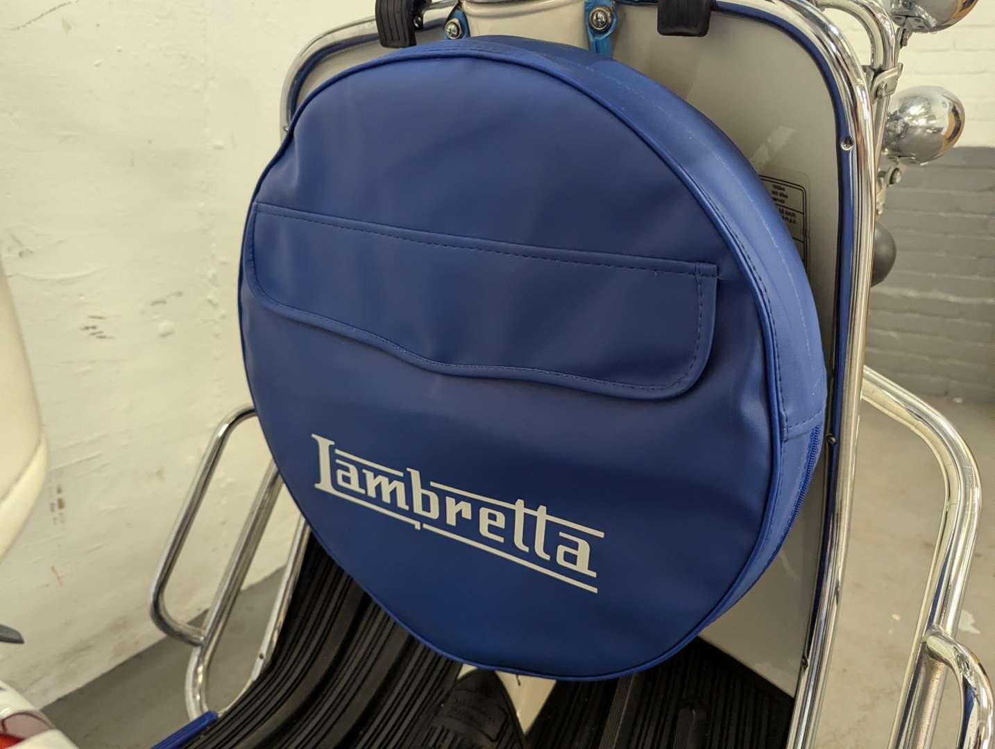 <p>1962 LAMBRETTA LI150</p>