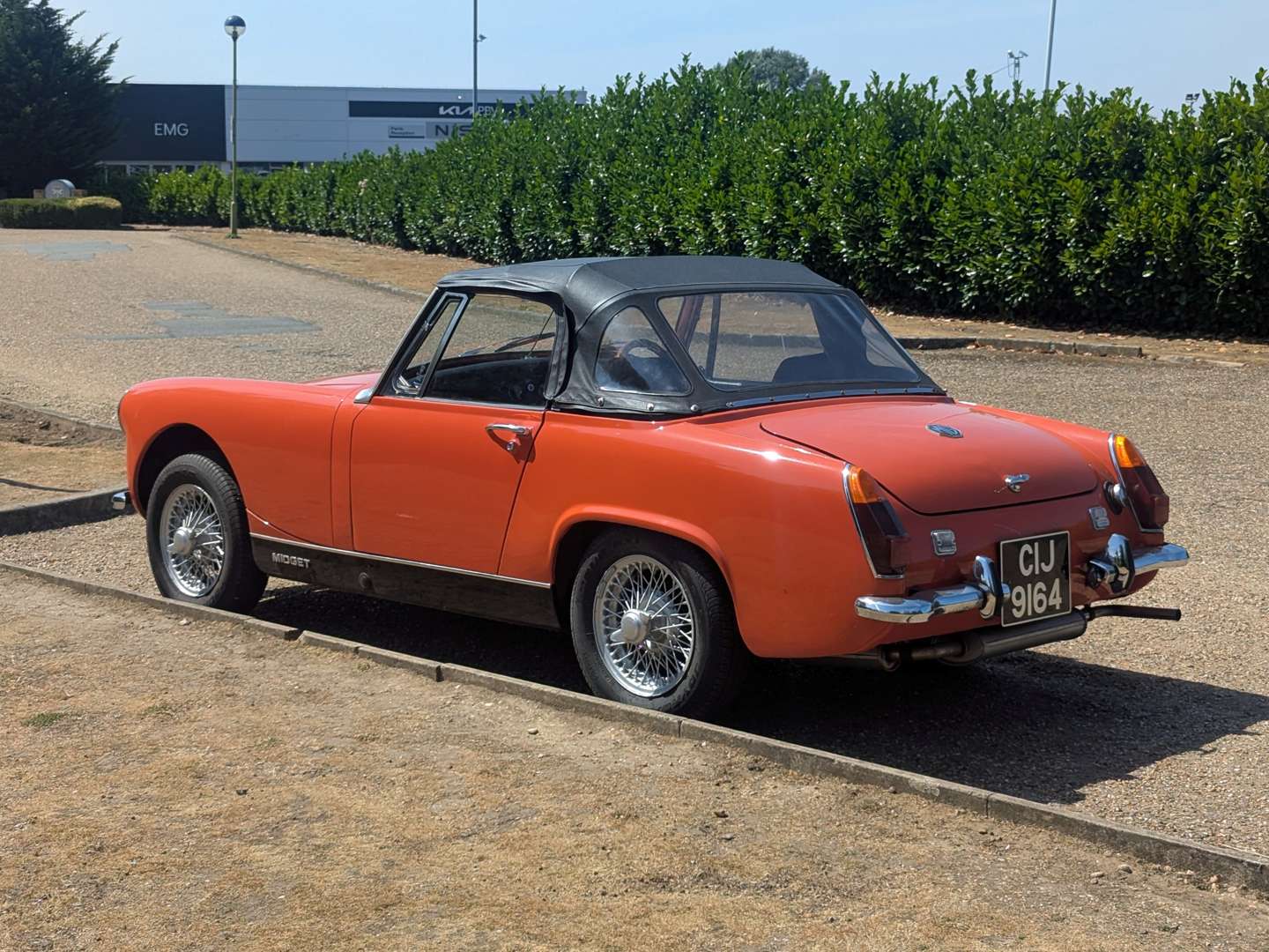 <p>1971 MG MIDGET</p>