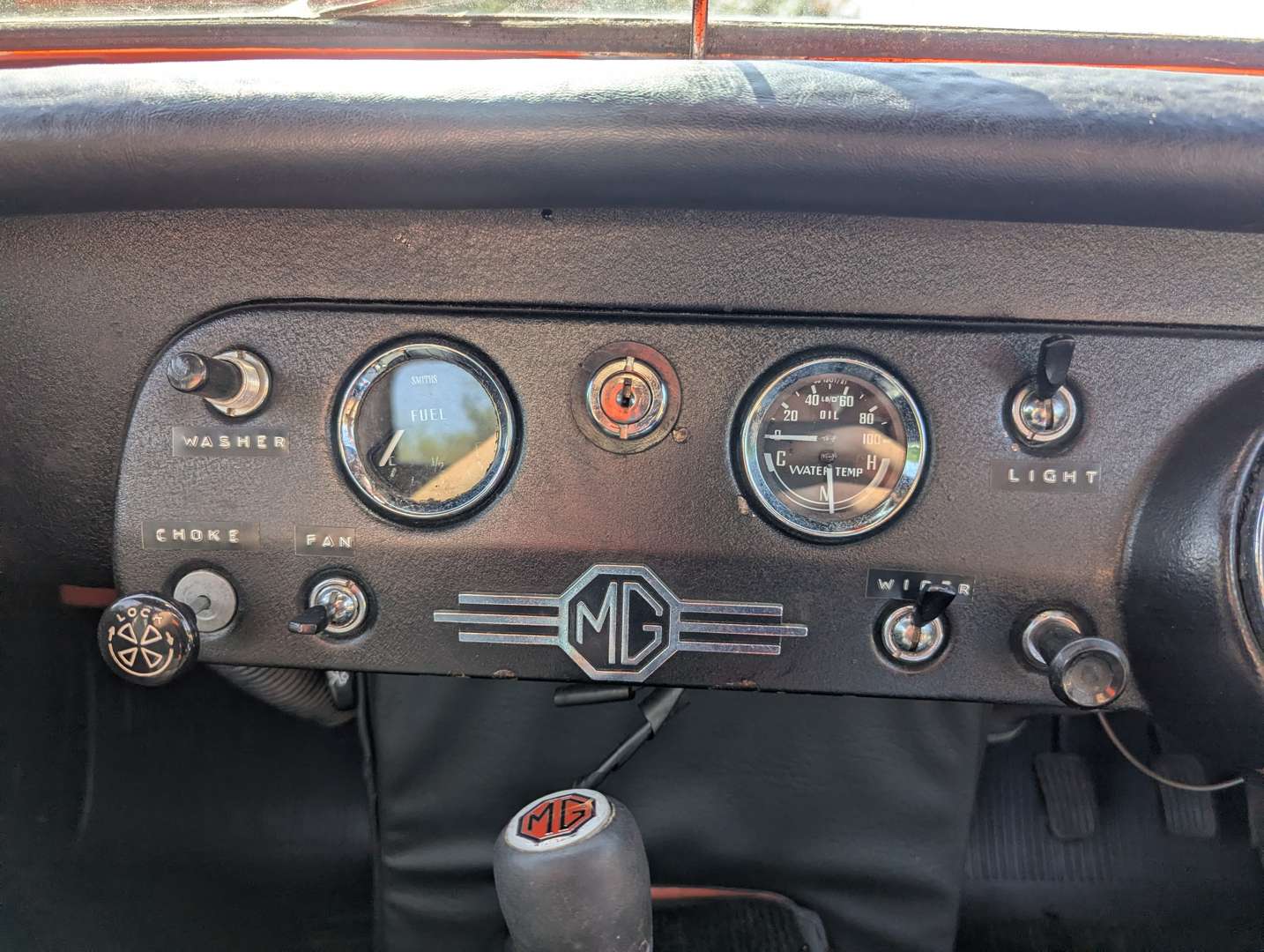 <p>1971 MG MIDGET</p>