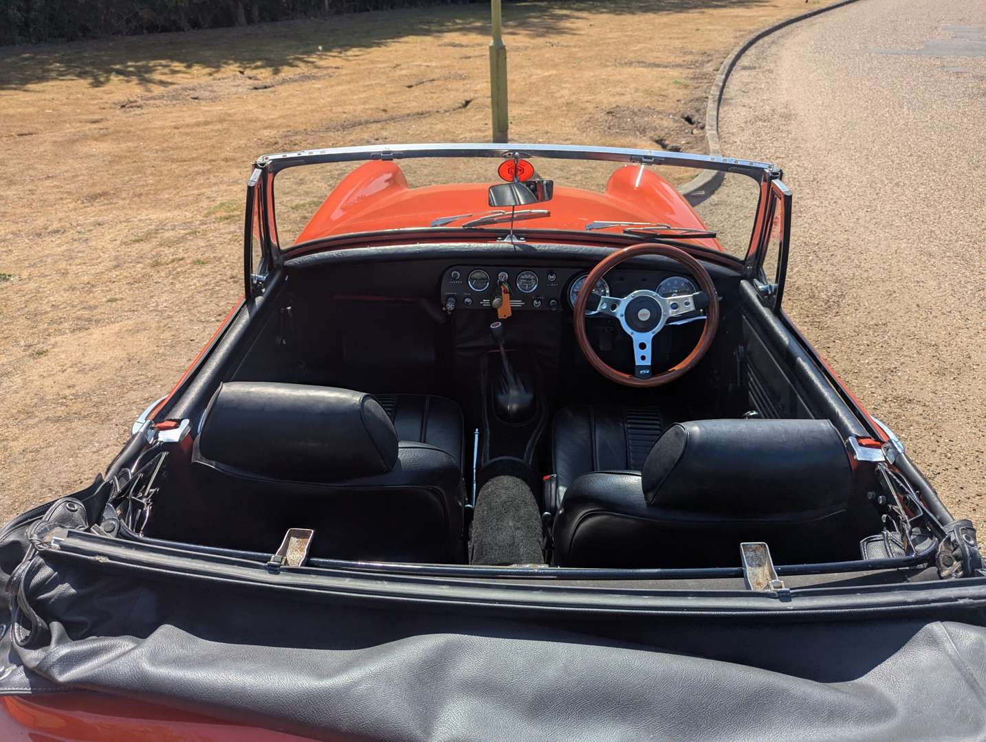 <p>1971 MG MIDGET</p>