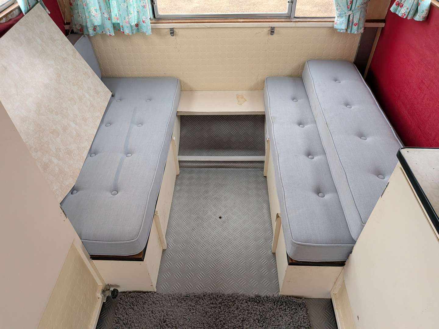 <p>CARISSIMA CAR CRUISER CARAVAN</p>