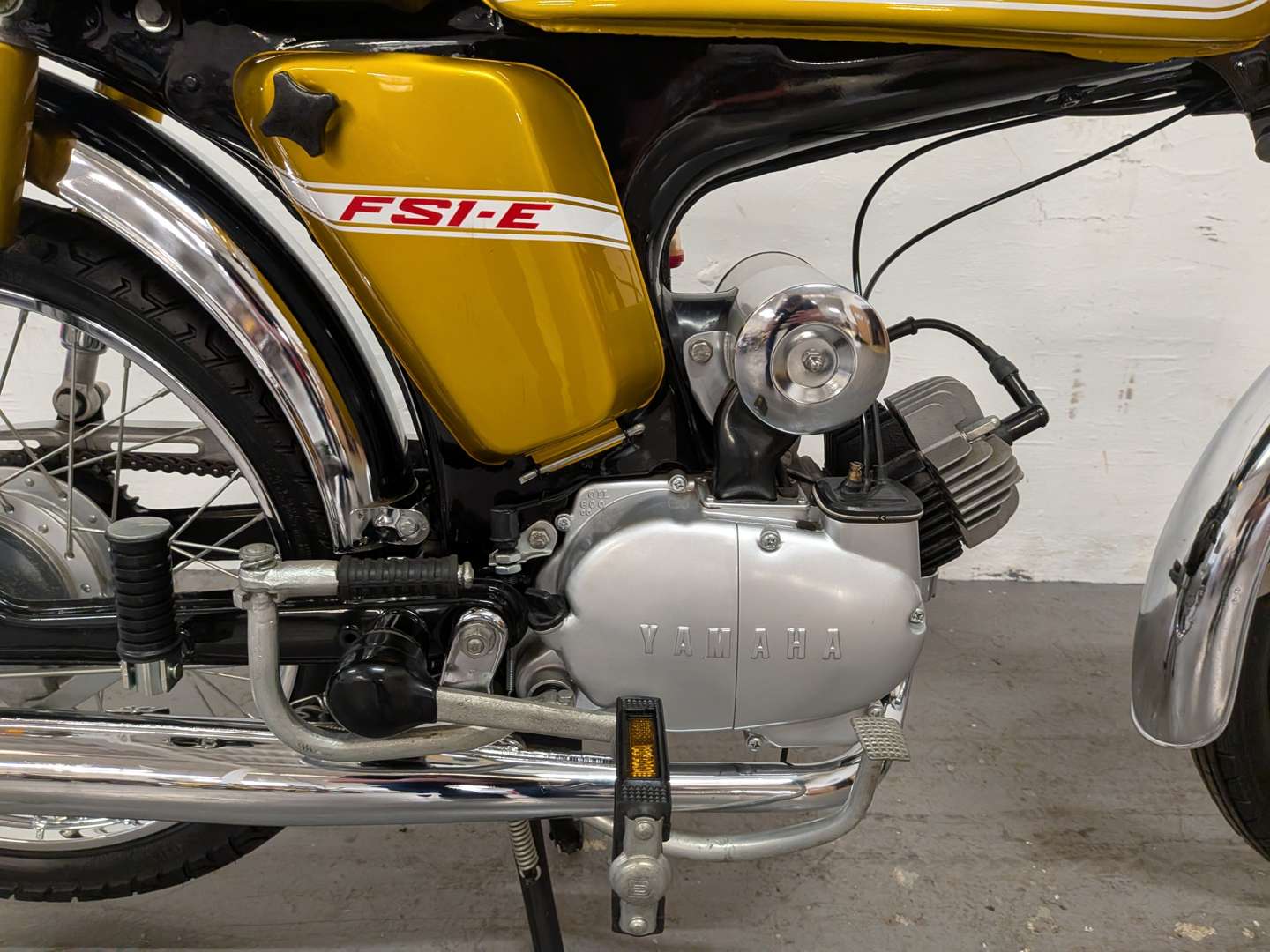<p>1974 YAMAHA FS1E</p>