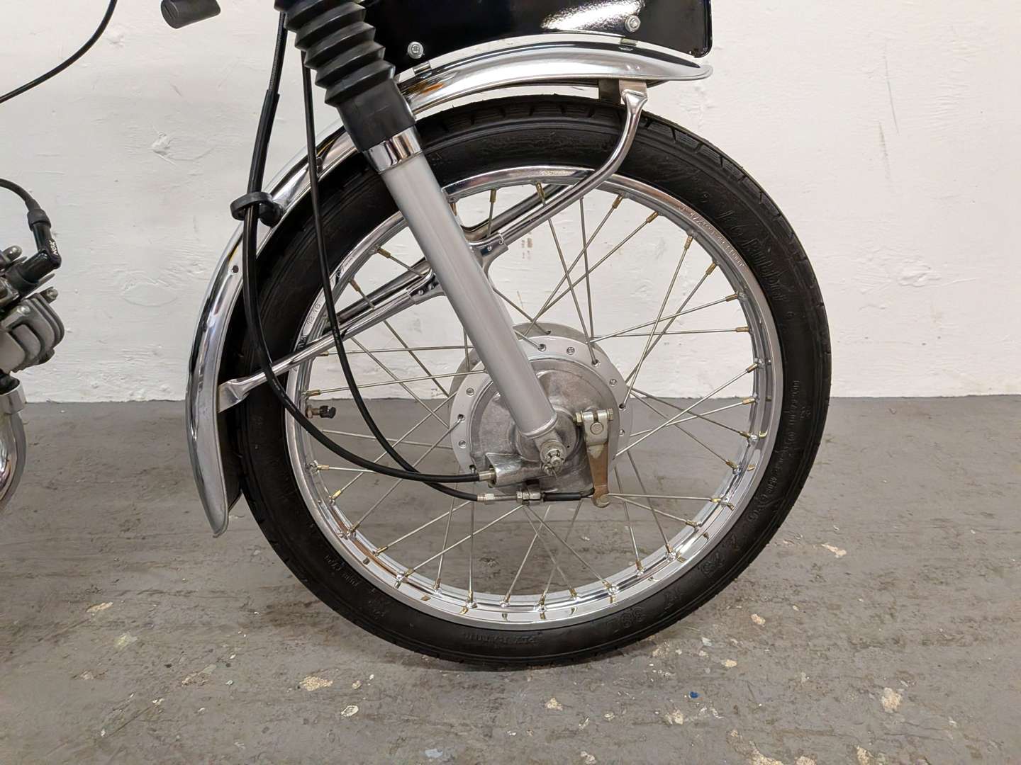 <p>1974 YAMAHA FS1E</p>