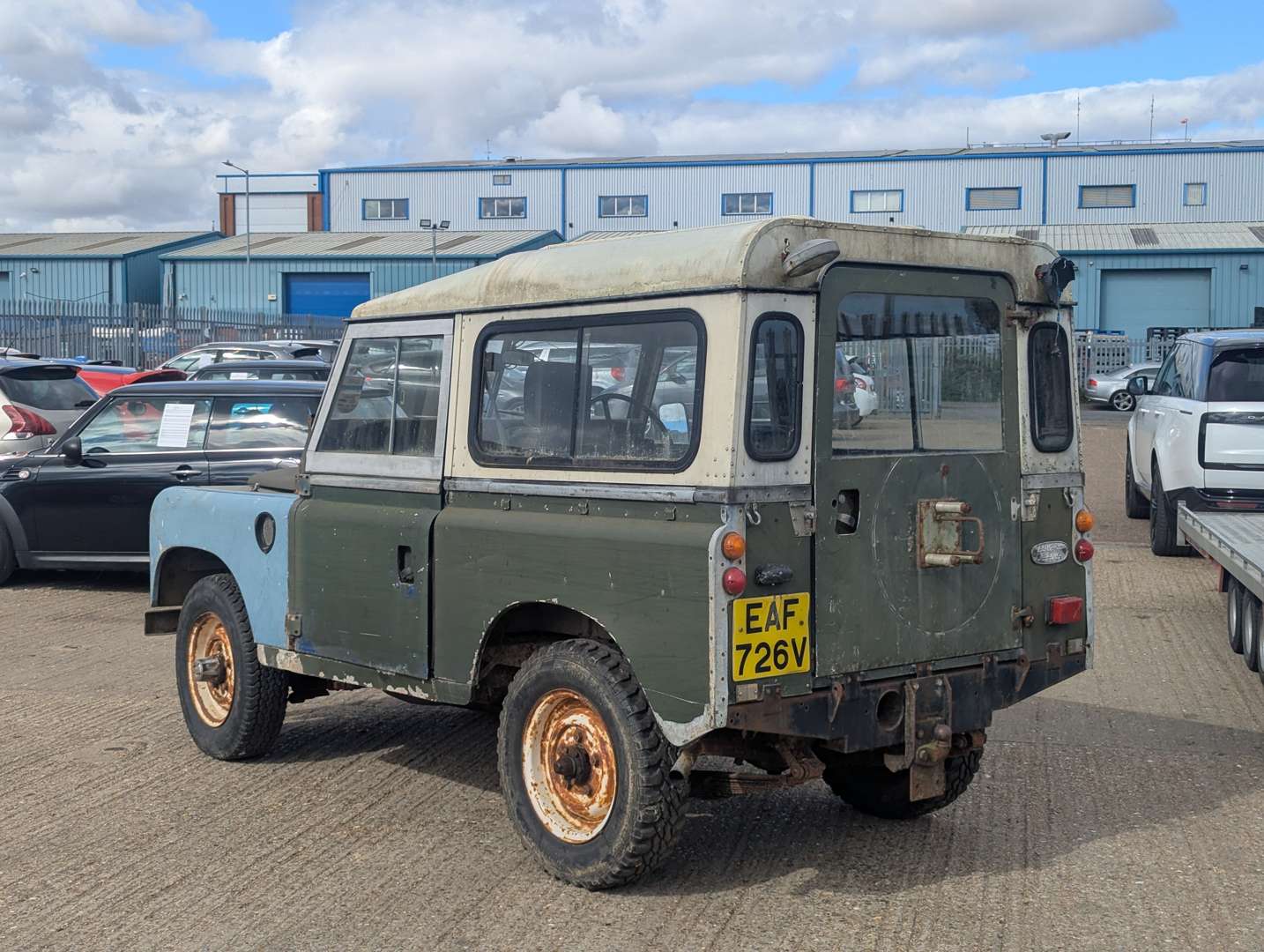 <p>1980 LAND ROVER SERIES III 88"</p>