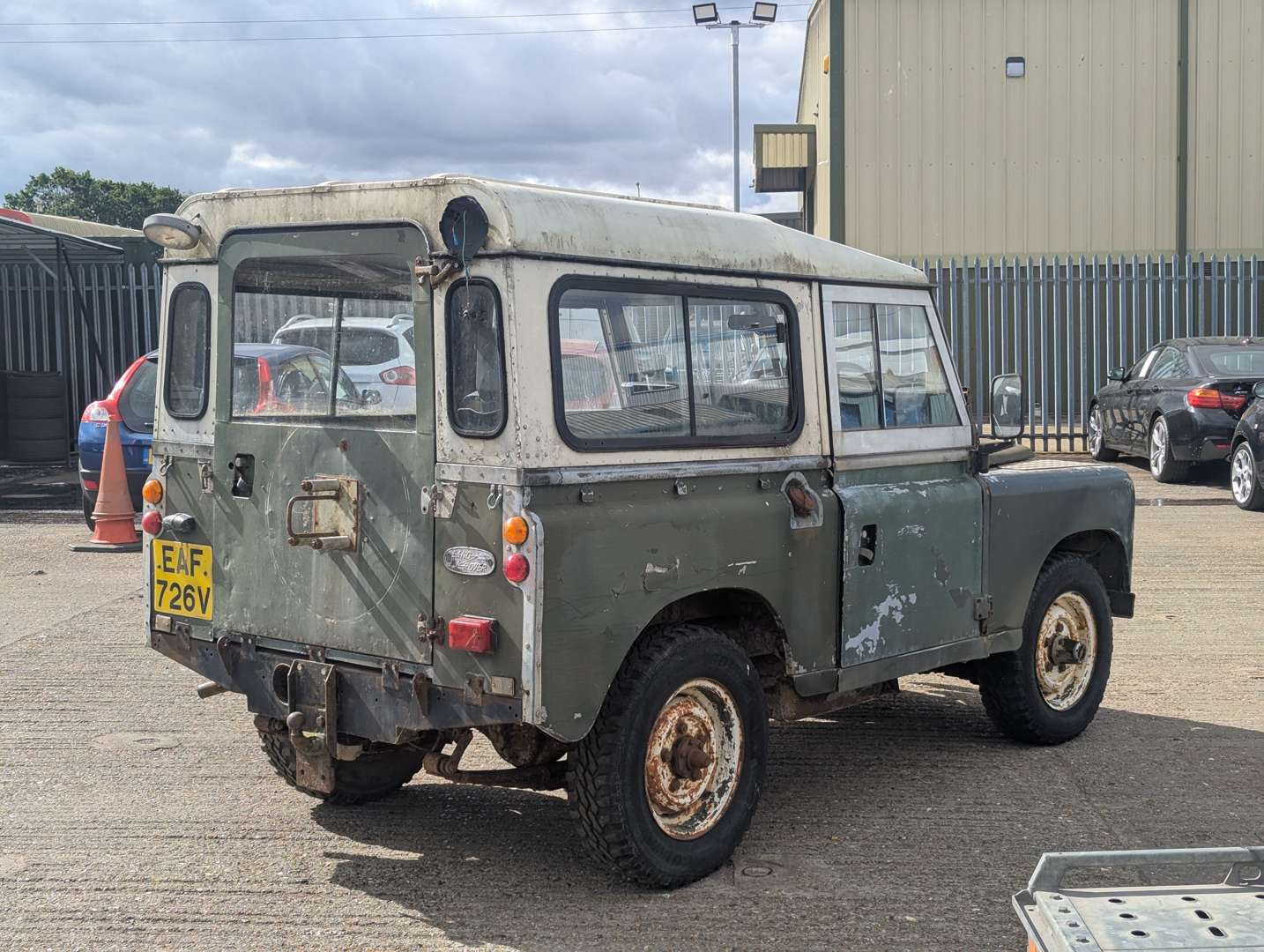<p>1980 LAND ROVER SERIES III 88"</p>