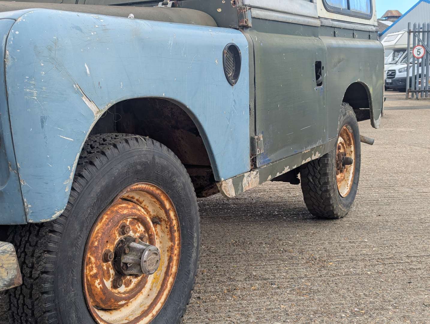 <p>1980 LAND ROVER SERIES III 88"</p>