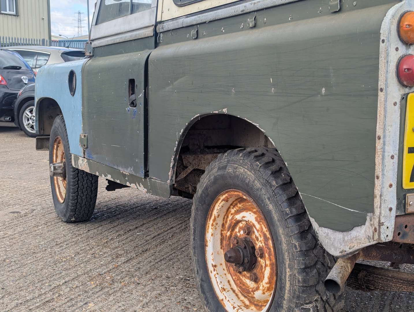 <p>1980 LAND ROVER SERIES III 88"</p>
