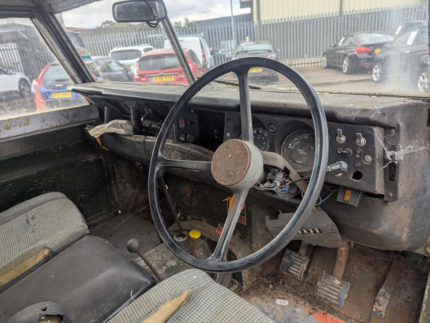 <p>1980 LAND ROVER SERIES III 88"</p>