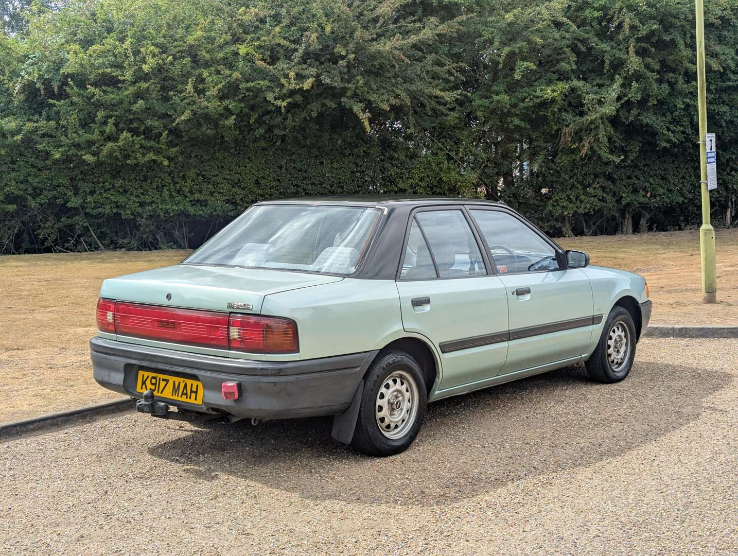 <p>1993 MAZDA 323 LX</p>