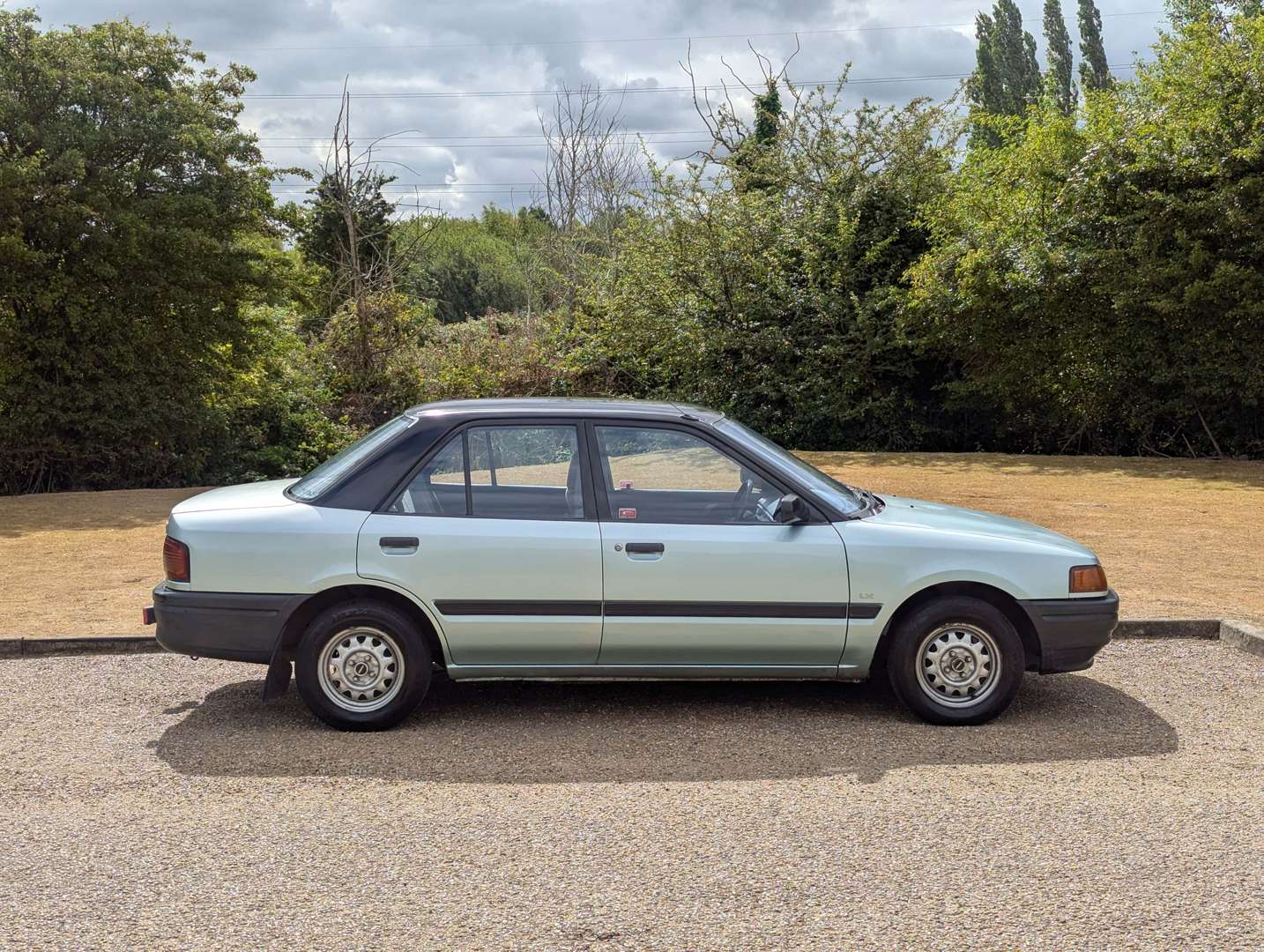 <p>1993 MAZDA 323 LX</p>