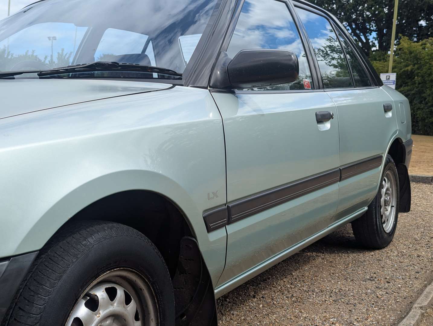 <p>1993 MAZDA 323 LX</p>