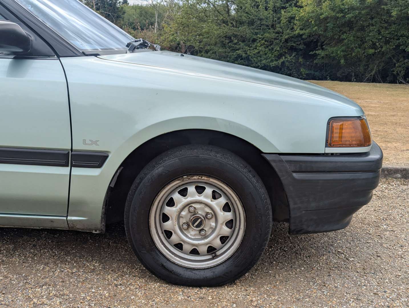 <p>1993 MAZDA 323 LX</p>