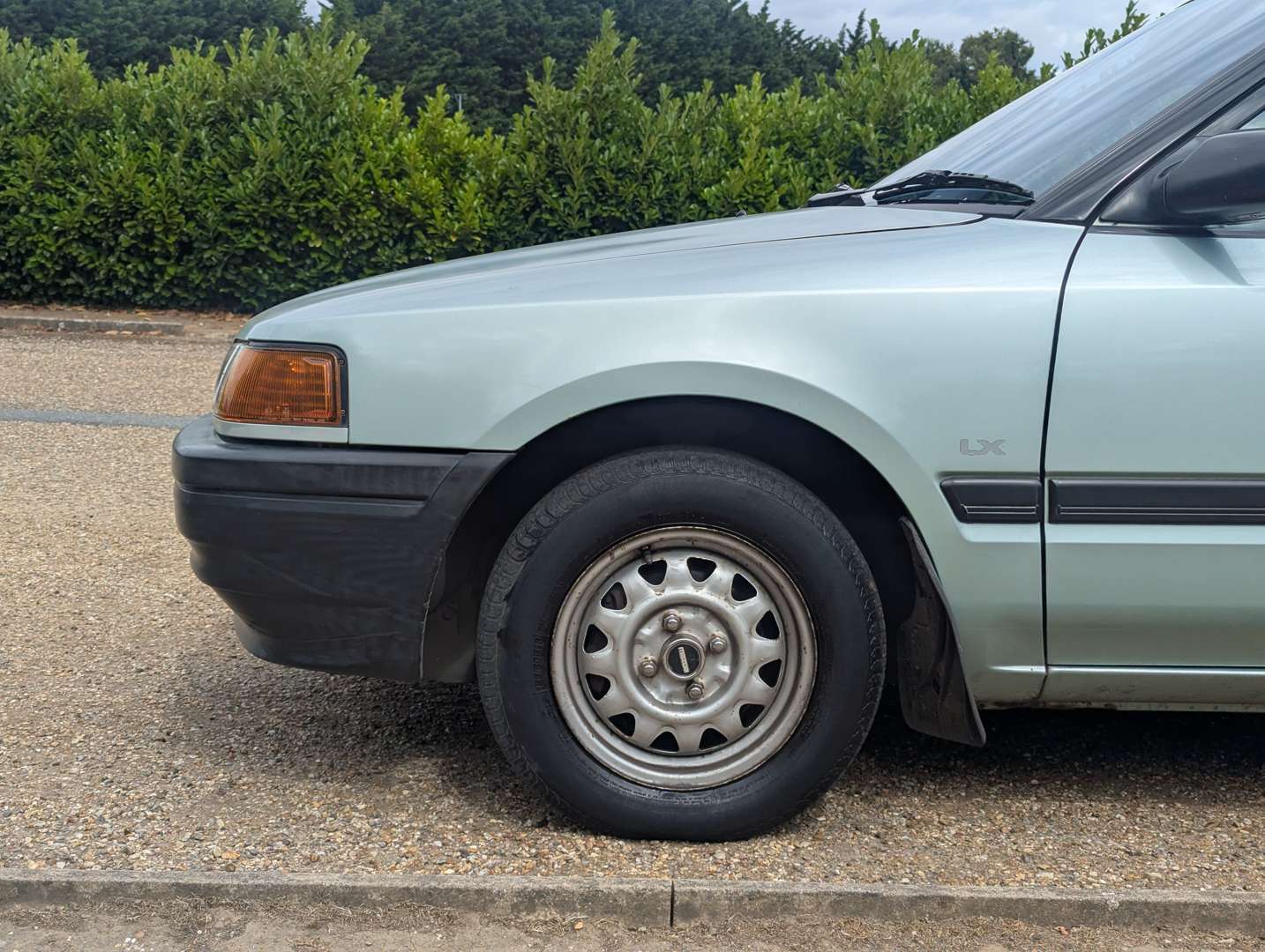 <p>1993 MAZDA 323 LX</p>